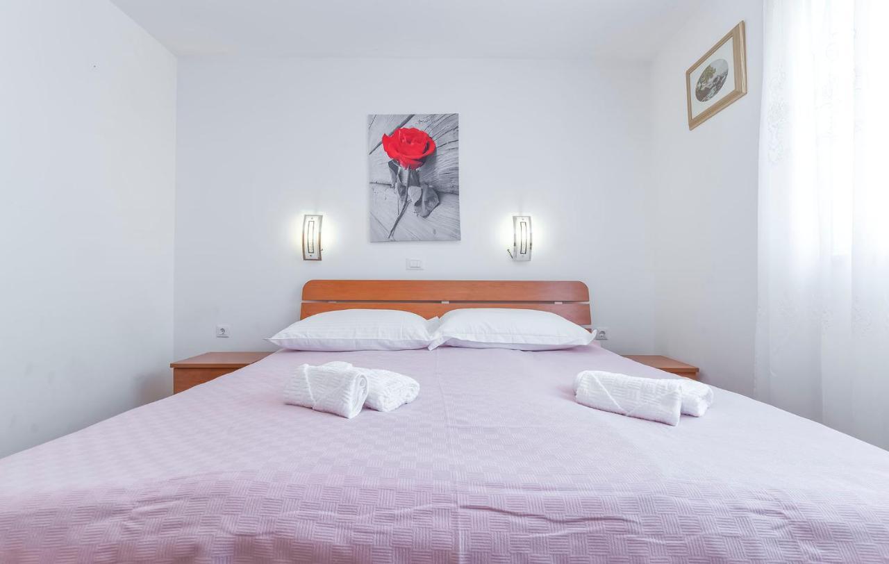 Branko B4 Apartment Porec Exterior photo